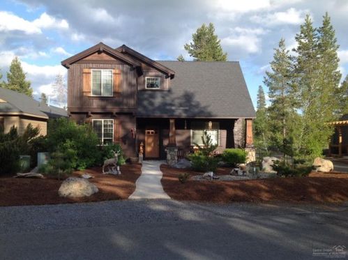 51857 Hollinshead Pl, East Lake, OR 97739-9931