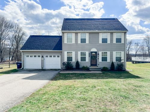 15 Bartlett Meadow Dr, Killingly CT  06241-1847 exterior
