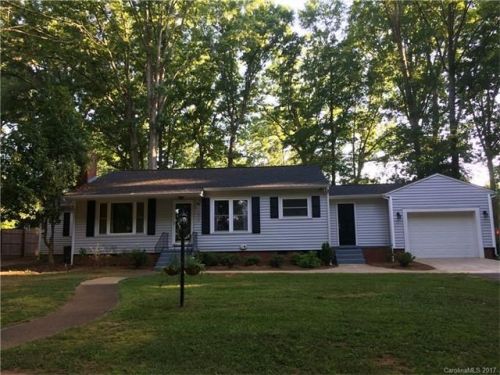 312 Springdale Dr, York, SC 29745-1924