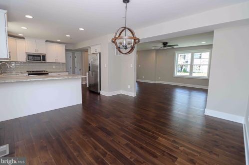 38 Chrisba Rd, Severna Park MD 21146-3060 exterior