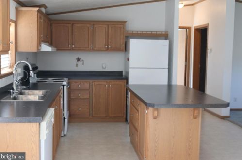 120 Dewey Dr, Maysville WV  26833 exterior