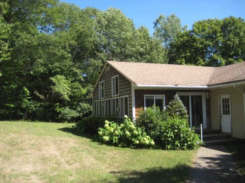 153 French Pond Rd, Henniker, NH 03242-4122