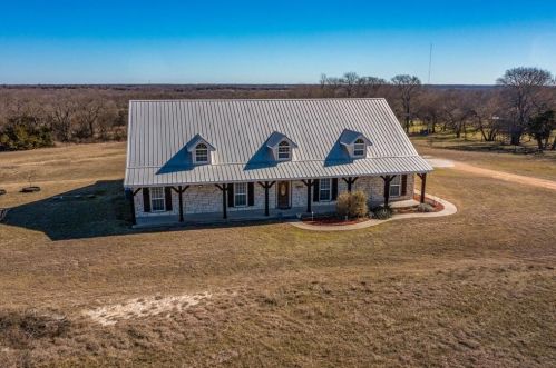 3064 Ball Rd, Whitewright TX 75491-6011 exterior