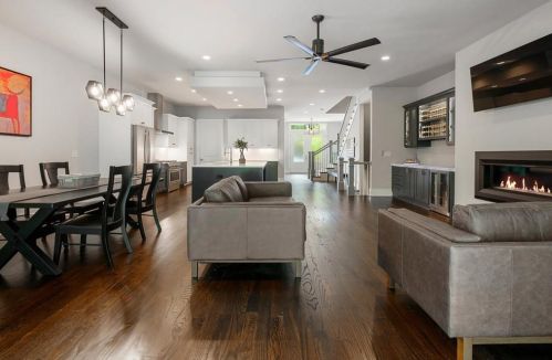 2996 Hermance Dr, Atlanta GA  30319-2735 exterior