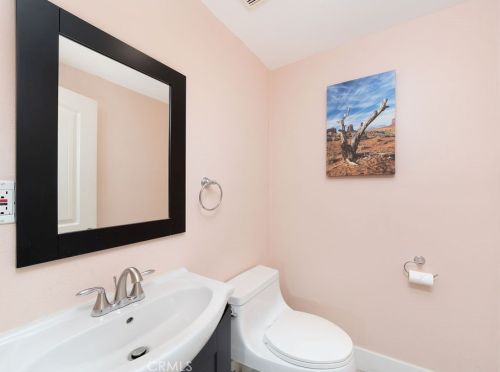 1332 Pembrooke Ln, Anaheim CA  92804-5434 exterior