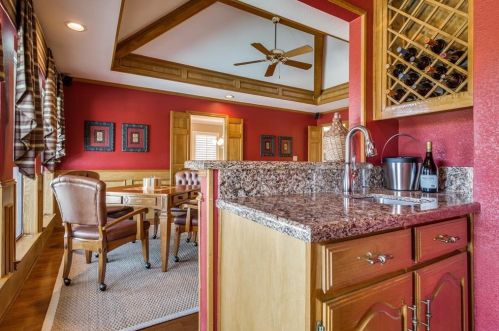 2321 Highland Hts Ln, Carrollton TX 75007-2033 exterior