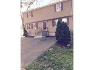 5 Highland St, Lincoln, RI 02865-3220