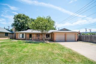 6907 Gary Ave, Lubbock, TX 79413-6227