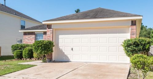 2025 Briar Grove Dr, Conroe TX  77301-2237 exterior