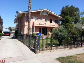 2002 8th Ave, Los Angeles, CA 90018-1106
