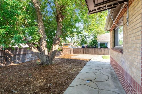 2000 Elk Pl, Denver CO  80211-1228 exterior