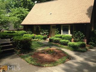 392 Willow Ln, Lavonia, GA 30553-6121