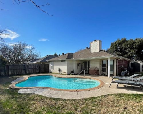 504 Fort Worth St, Midlothian, TX 76063-2100