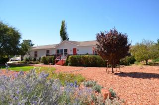 1658 Escalante Dr, Kanab, UT 84741-6278