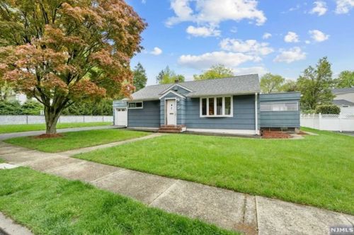 111 Brookfield Rd, Dumont, NJ 07628-1109