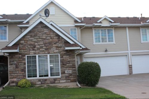 1820 13th St, Hastings, MN 55033-8581