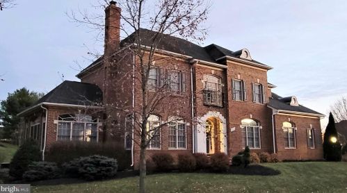 8301 Hancock Ct, Gainesville, VA 20155-3232