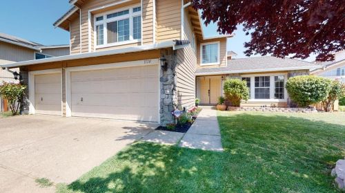 1120 Clover Pl, Manteca, CA 95337-6760