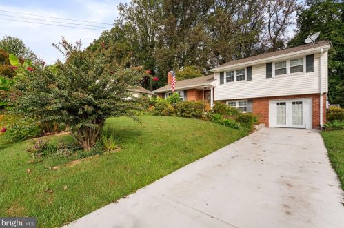 7514 Jervis St, Springfield, VA 22151-2925