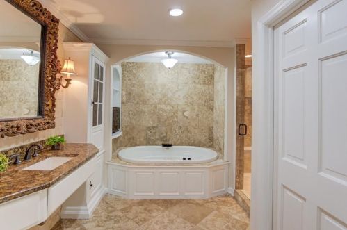 2570 Lake Capri Rd, Conyers GA  30012-3342 exterior