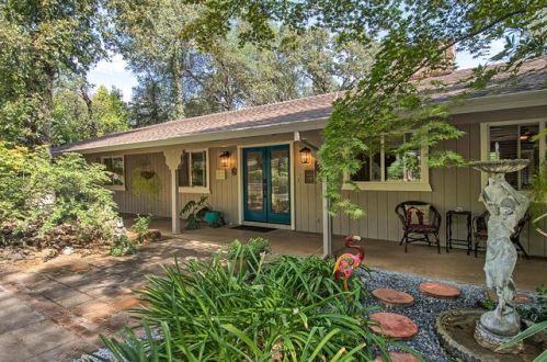 8471 Ranchette Dr, Redding, CA 96001-5550