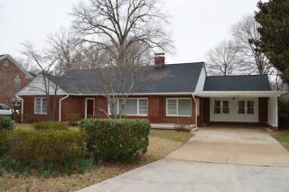 1402 Park Dr, Reidsville, NC 27320-5520