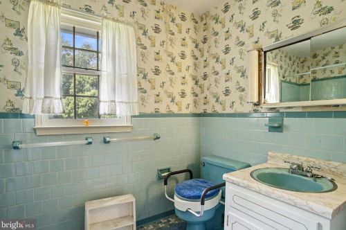 16 Severn Riv Rd, Severna Park MD 21146-4659 exterior