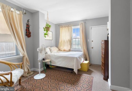 751 24 St, Philadelphia PA  19146-2447 exterior