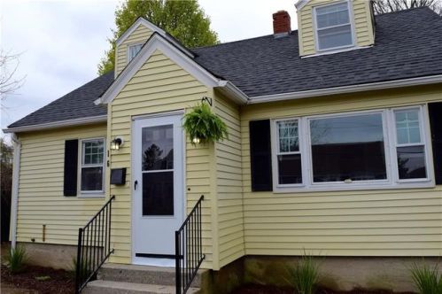 16 Schofield St, Providence, RI 02903-4458
