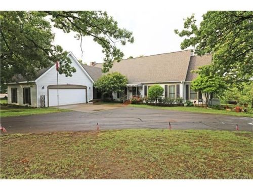 108 Oak Rd, Bowring, OK 74056-2003