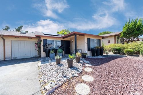 1529 Temple Heights Dr, Oceanside, CA 92056-3004