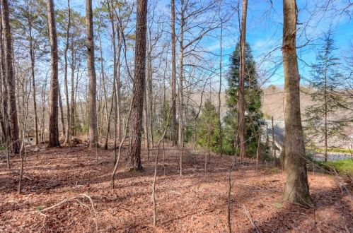 1775 Brandon Hall Dr, Atlanta GA  30350-3706 exterior