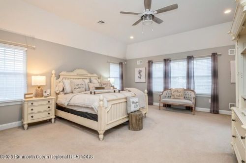 106 High St, Tinton Falls NJ 07724-3424 exterior