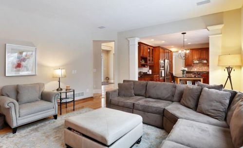 1704 Brant Cir, Saint Paul MN  55122-2290 exterior