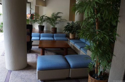 60 Beretania St, Honolulu HI 96817-4752 exterior