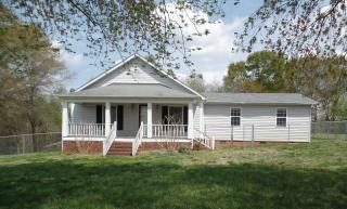 718 Levi St, Shelby, NC 28152-8402