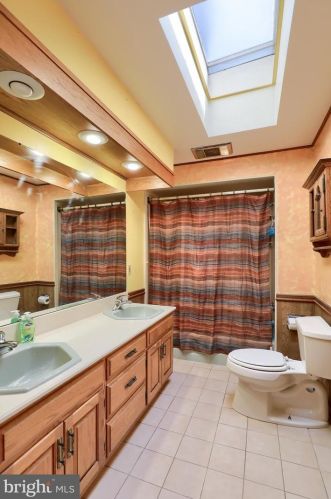 325 Ross St, Lancaster PA  17602-1941 exterior