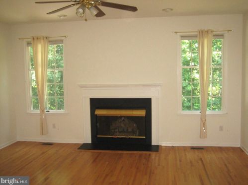 27 Stonewall Cir, Princeton NJ  08540-1441 exterior
