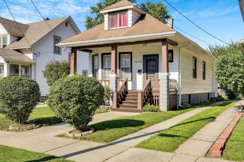 12762 Elm St, Dixmoor, IL 60406-1910