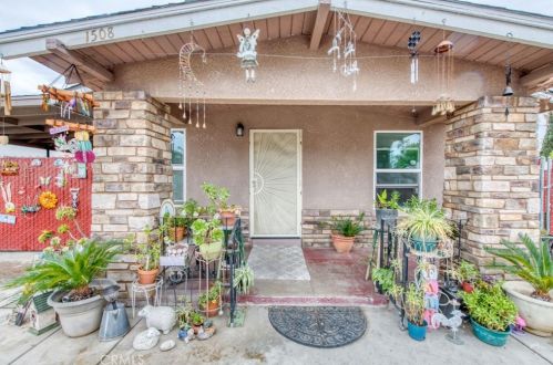 1508 Clinton Ave, Fresno, CA 93704-5824
