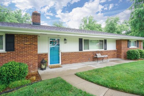 496 Elm Dr, Cincinnati, OH 45255-5002