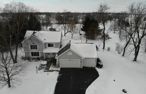 10272 Springborough Dr, Rockford, IL 61107-2957