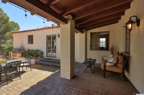 3113 Sparr Blvd, Glendale CA  91208-1829 exterior