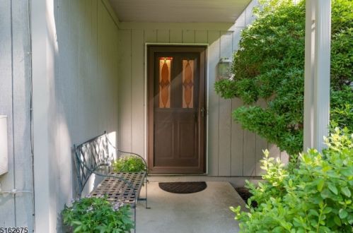 79 Pleasant Hill Rd, Dover, NJ 07869-3568