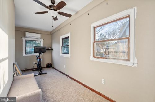 6554 Collins Ave, Camden NJ  08109-2446 exterior