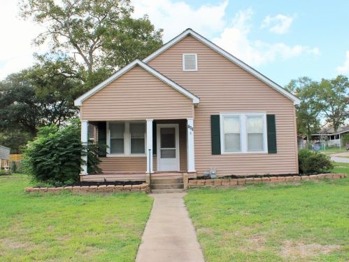 142 Holland St, Bellvue TX  77418-1420 exterior