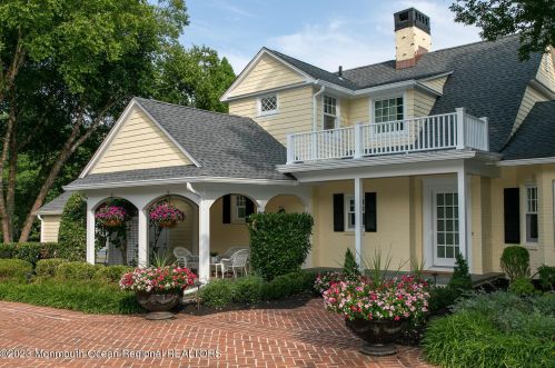 1 Laurel Ln, Locust, NJ 07760-1004