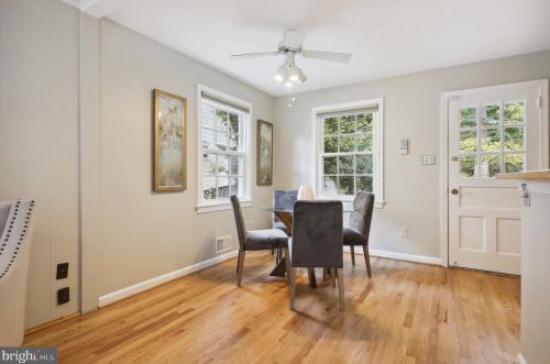 1221 Pinecrest Cir, Silver Spring MD 20910-1626 exterior