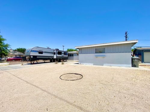 44732 Stanridge Ave, Lancaster CA 93535-2523 exterior