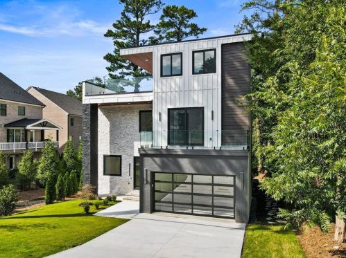 2374 Logan Cir, Atlanta GA  30318-2855 exterior